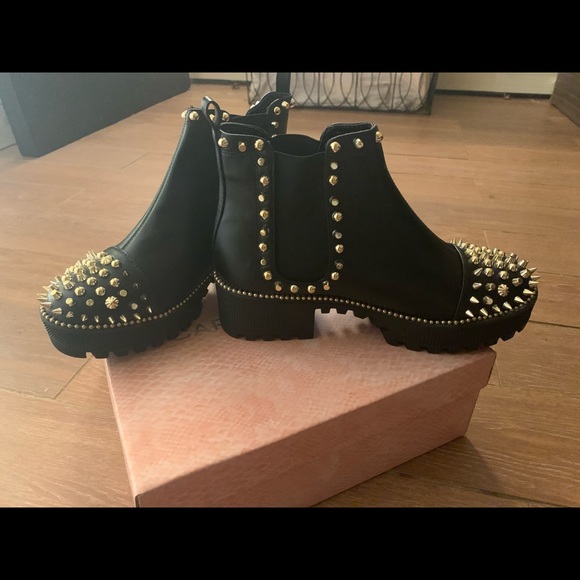 Black and gold studded boots - Picture 1 of 2